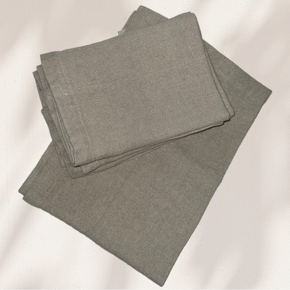 [Pottery Barn] - Linen Cloth Dinner Napkins